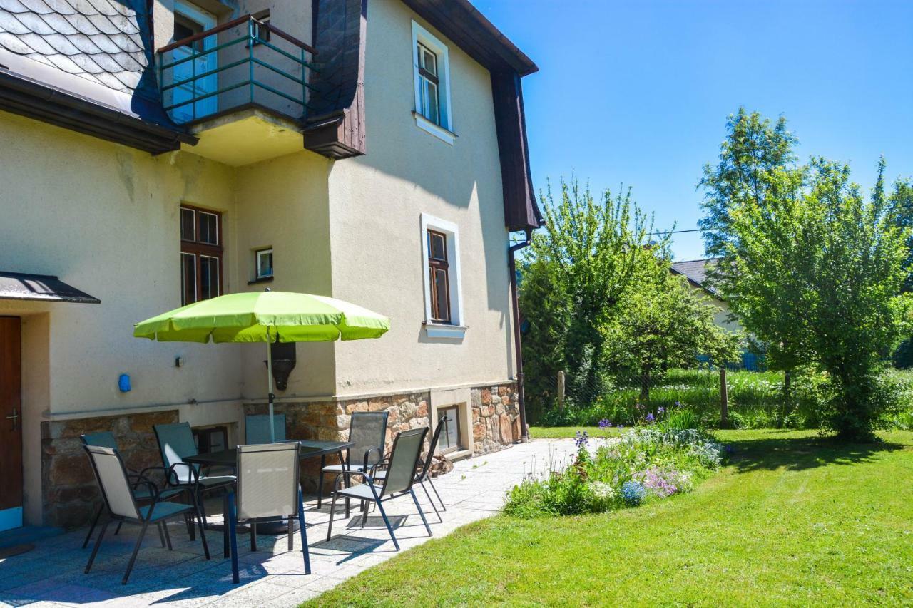 Apartmany Pod Klasterem Kraliky Exterior photo